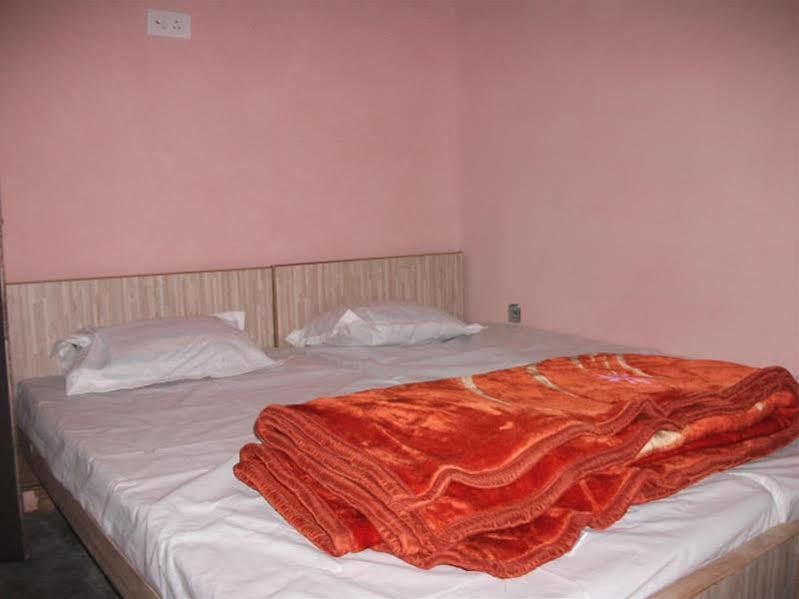 Holy City Inn Варанасі Екстер'єр фото
